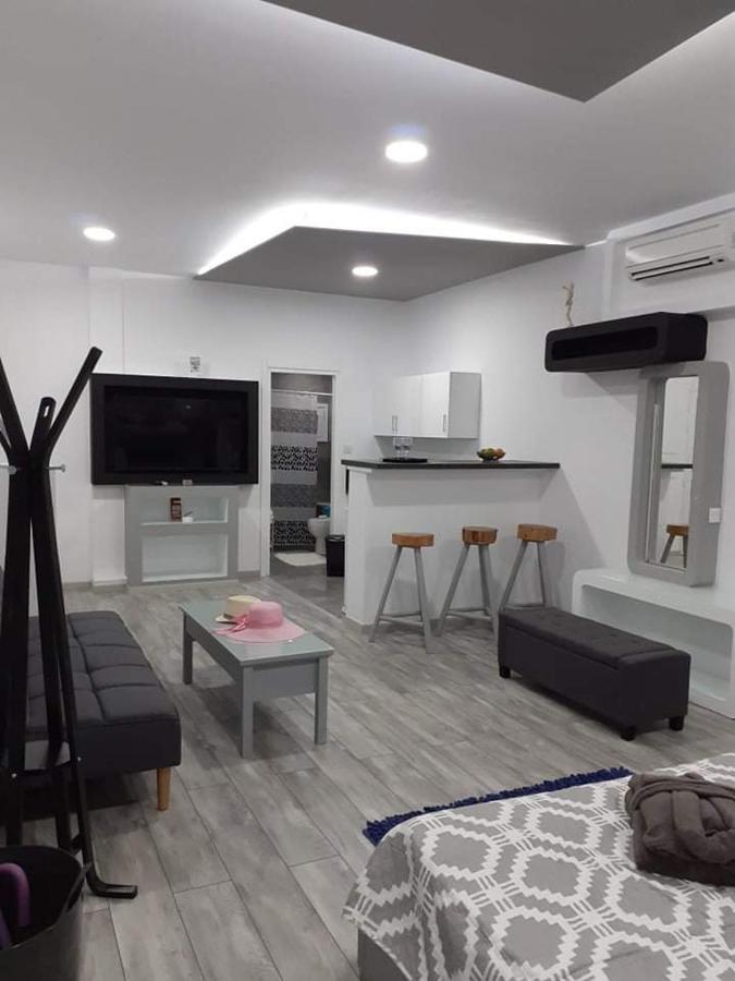 Deluxe Yiota'S Studio ! Хлоракас Экстерьер фото