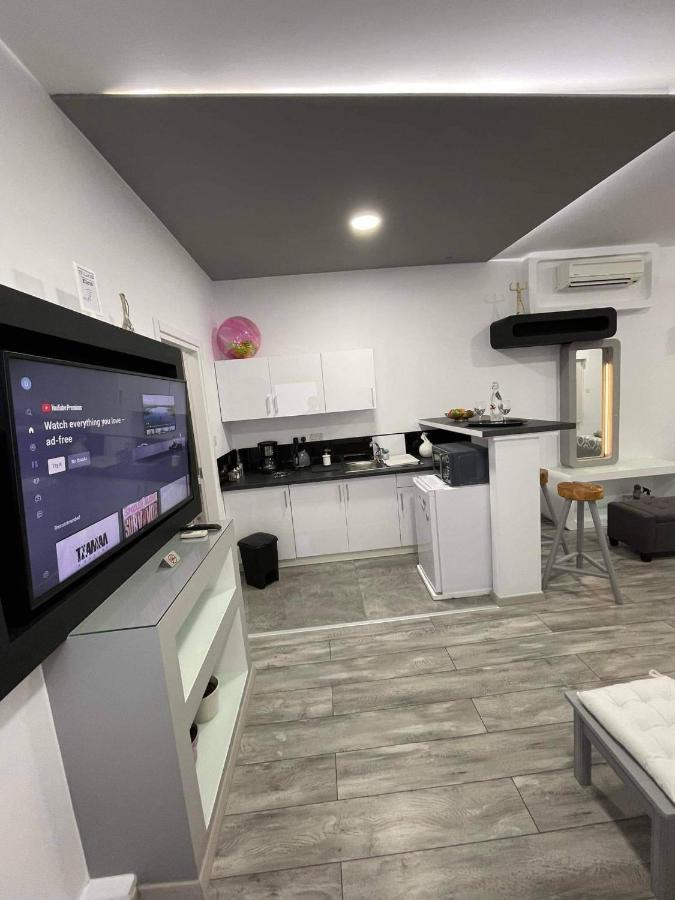 Deluxe Yiota'S Studio ! Хлоракас Экстерьер фото